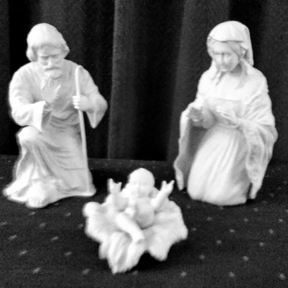 Boehm Porcelain Nativity - Picture 1 of 2
